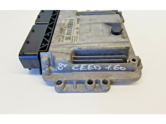 Řídící jednotka 0281015438, nr2942   KIA Ceed 2009