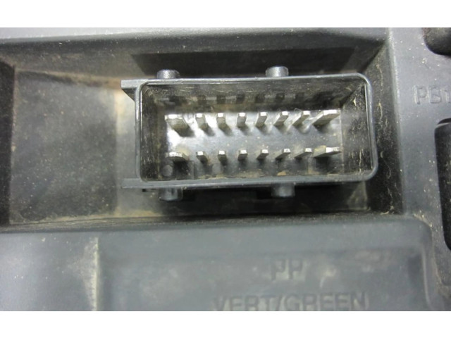   Pojistková skříňka 9666951980   Peugeot 207 2013
