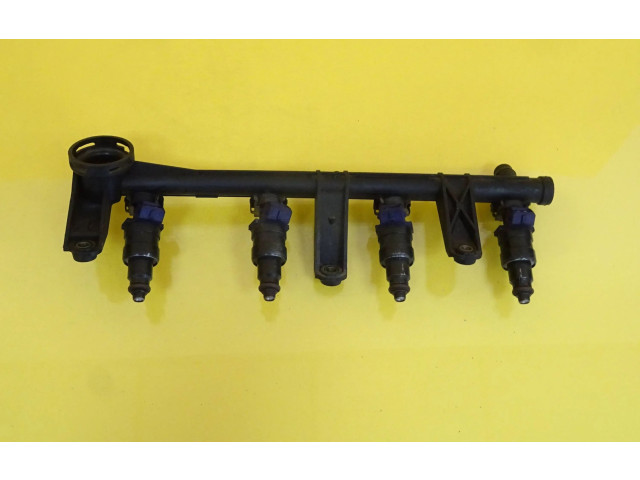 Топливная рампа 7700273495   Renault Scenic I  