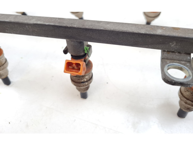 Комплект форсунок INP060, BDH182    Chrysler Stratus  6G73 