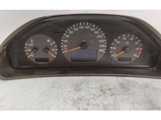 Přístrojová deska  Mercedes-Benz E W210 1995 A2105400811  
