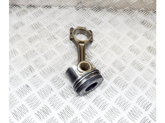 Píst 03G107065J, 038198401D   Volkswagen PASSAT B6  pro naftový motor 2.0 BKP 