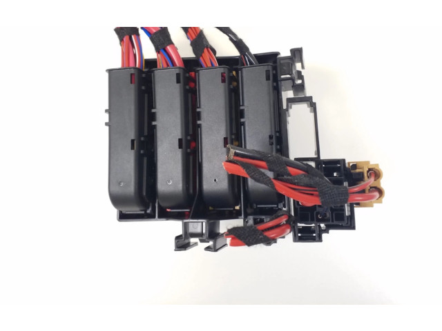 Блок предохранителей 4KR971845   Audi e-tron    