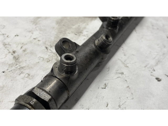 Vstřikovací lišta 779551403   BMW 5 E60 E61     
