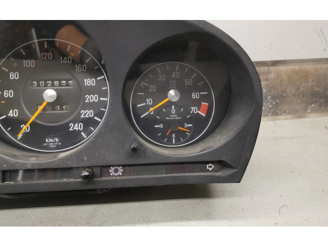 Панель приборов 87001021   Mercedes-Benz S W116       