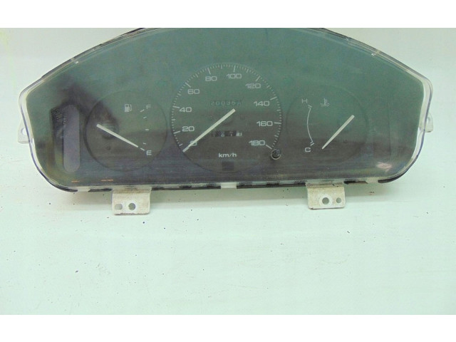 Přístrojová deska  Mazda Demio 2002 DC22218500  