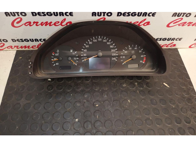 Přístrojová deska  Mercedes-Benz CLK A209 C209  87001357  