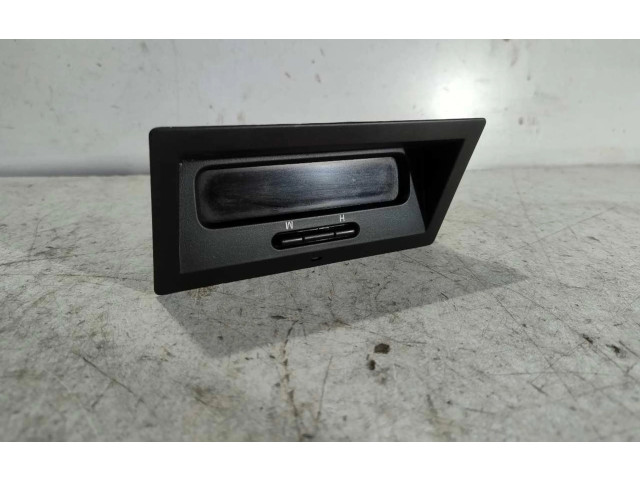 Дисплей    8200017852   Renault Safrane