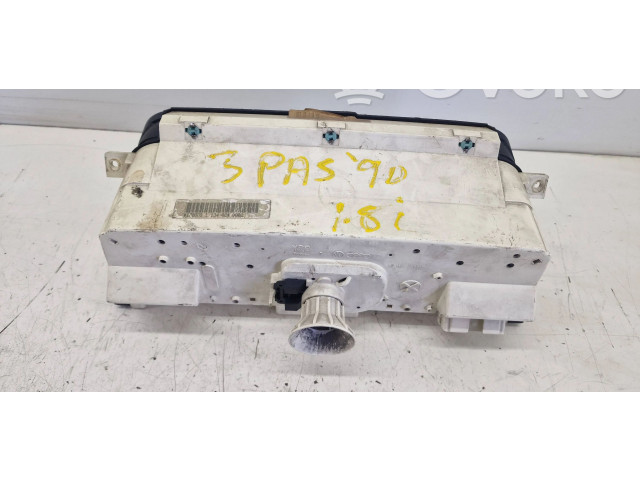 Přístrojová deska  Volkswagen PASSAT B3 1993 81117621  