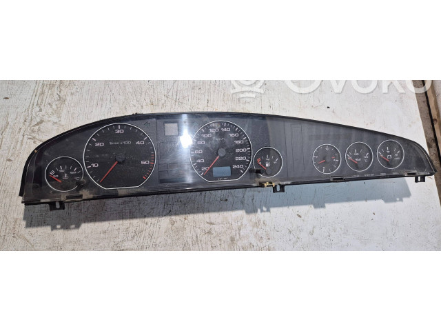 Přístrojová deska  Audi A6 S6 C4 4A 1996 61711888  