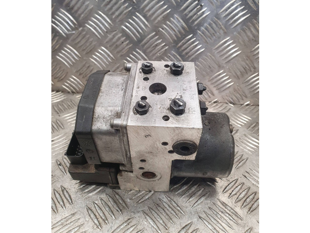 Jednotka ABS 3B0614111   Volkswagen PASSAT B5.5 2002