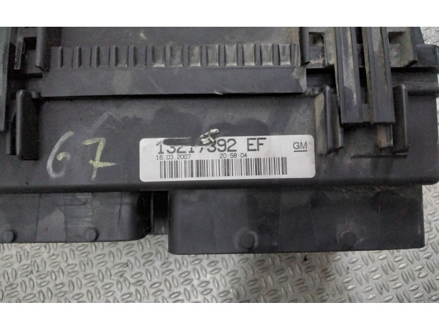   Pojistková skříňka 13217392   Opel Corsa D 2008