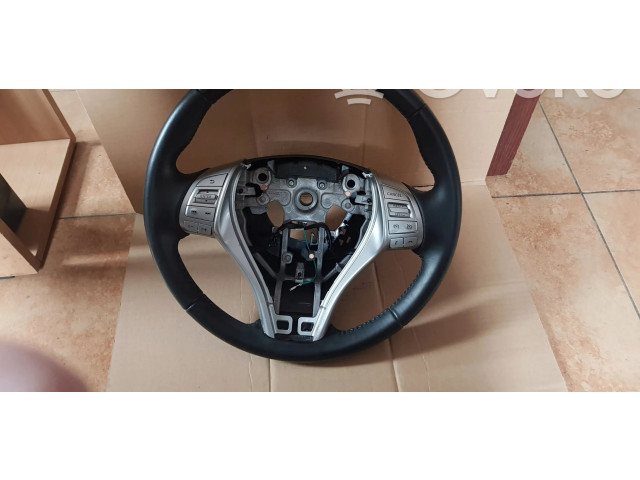 Volant Nissan Pulsar 2016   