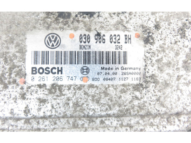 Блок управления двигателя 0261206747, 030906032BH   Volkswagen Lupo