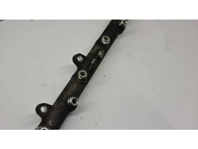 Vstřikovací lišta 0445216008   BMW 5 E60 E61  pro naftový motor 3.0  