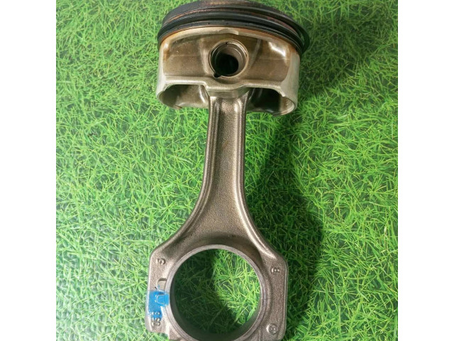 Píst 92L93, 7840920   BMW M5  pro benzínový motor 5.0 S85 B50AA 