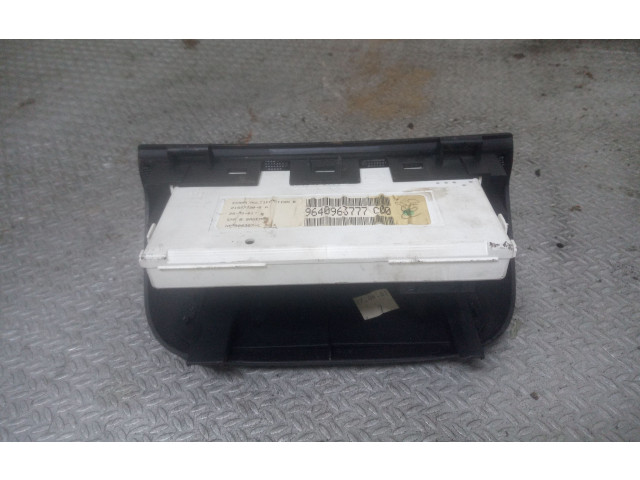 Дисплей    9640963777   Peugeot 307