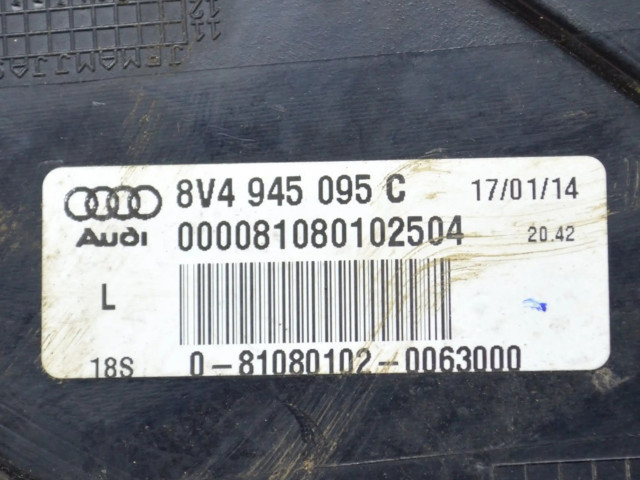 Задний фонарь левый 8V4945095C    Audi A3 S3 8V   2013-2019 года