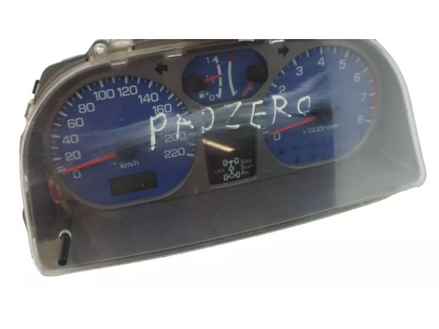 Přístrojová deska  Mitsubishi Pajero Pinin 2000 MR532360  