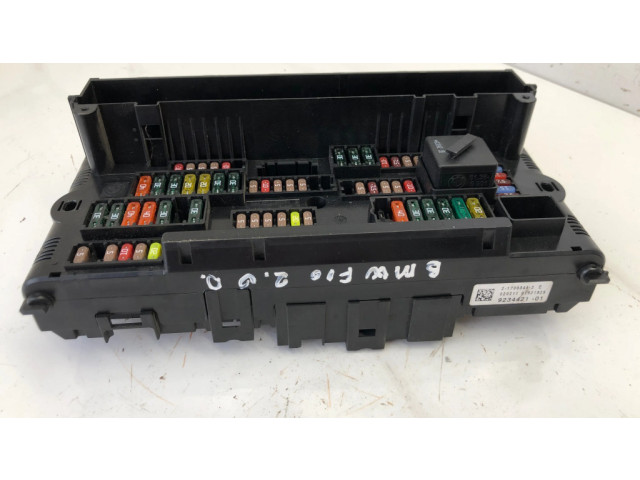 Блок предохранителей  9234421, 01521629   BMW 5 F10 F11    