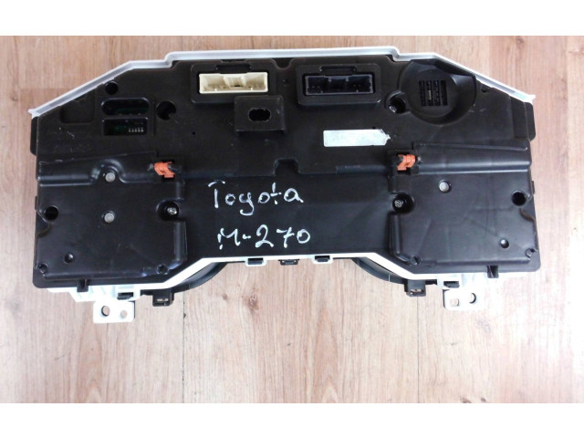 Панель приборов 838004A430   Toyota RAV 4 (XA40)       