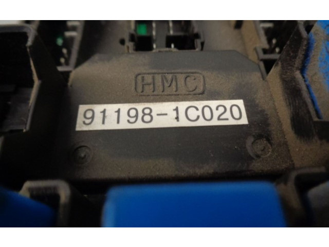 Pojistková skříňka Řídící jednotka BSM 911981C020   Hyundai Getz 2007