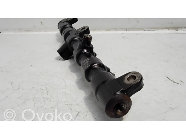Vstřikovací lišta    Ford Mondeo Mk III  pro naftový motor 2.0  0265