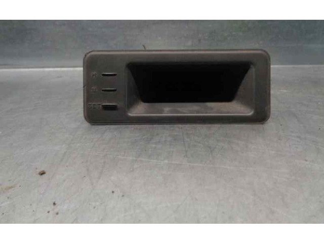 Экран дисплея вверх MB652360   Mitsubishi Space Wagon      