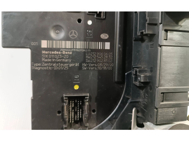   Pojistková skříňka 2129060605   Mercedes-Benz E AMG W211 2011