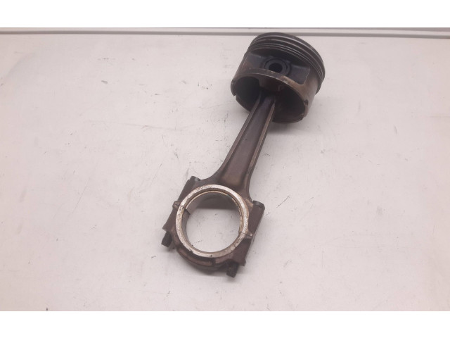 Píst    Peugeot 406     