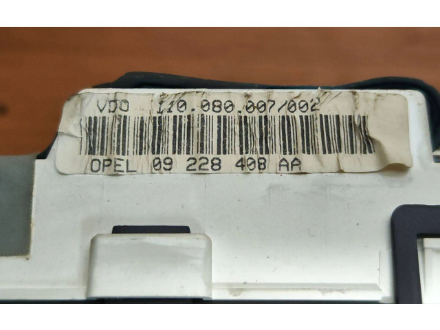 Přístrojová deska  Opel Omega B2 2001 09228408AA, 110080007002  
