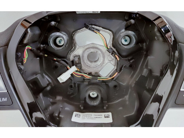 Volant BMW 1 F40 2023 9484768  