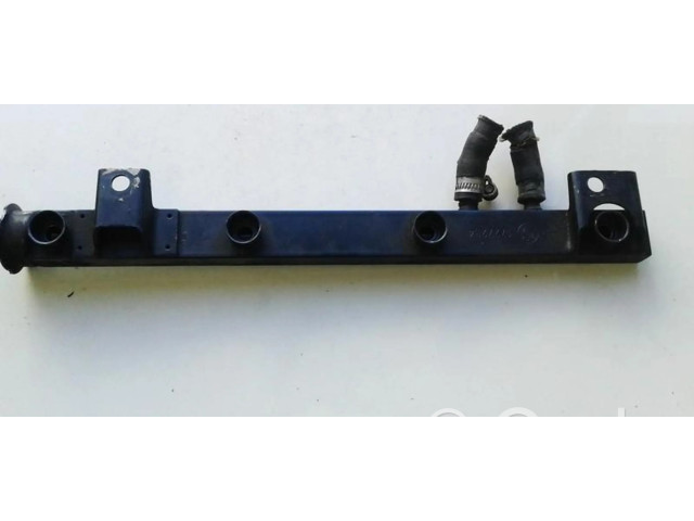 Vstřikovací lišta 1727234   BMW 3 E30  pro benzínový motor 1.8  