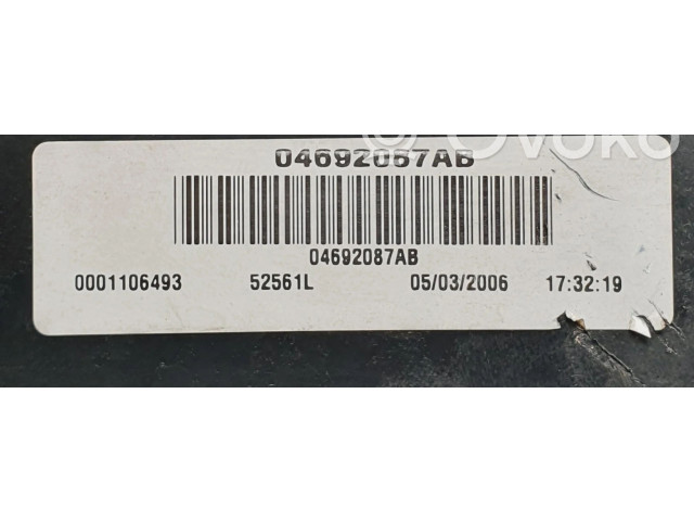 Блок предохранителей  04692087AB   Jeep Cherokee    
