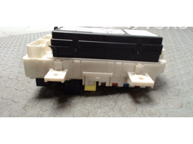 Блок предохранителей  MN108319   Mitsubishi Colt    