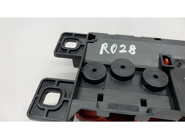Блок предохранителей  P00285278, 175479   BMW 3 G20 G21    