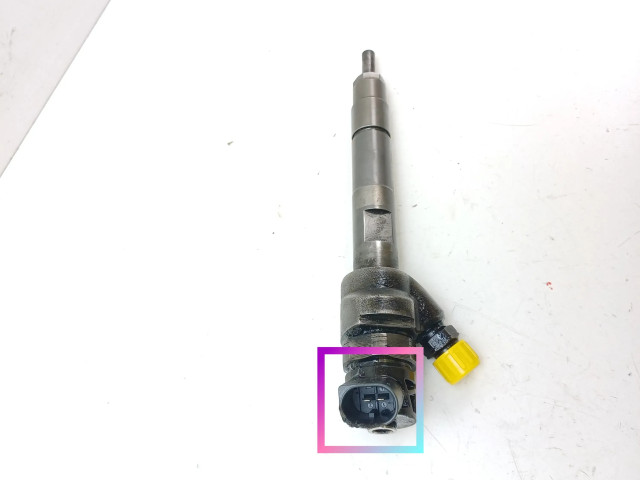 Форсунка 0445110414, H8201055367    Opel Vivaro для дизельного двигателя  1.6