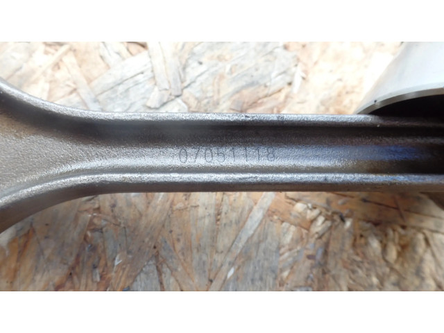  Поршень с шатуном  RNA07, 07051118  Honda FR-V для бензинового / Газ двигателя 1.8