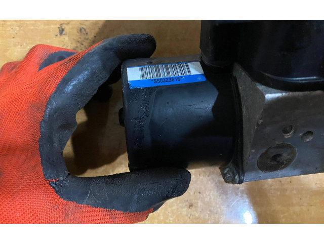 Jednotka ABS 13664105, 13509005   Renault Trafic II (X83) 2001
