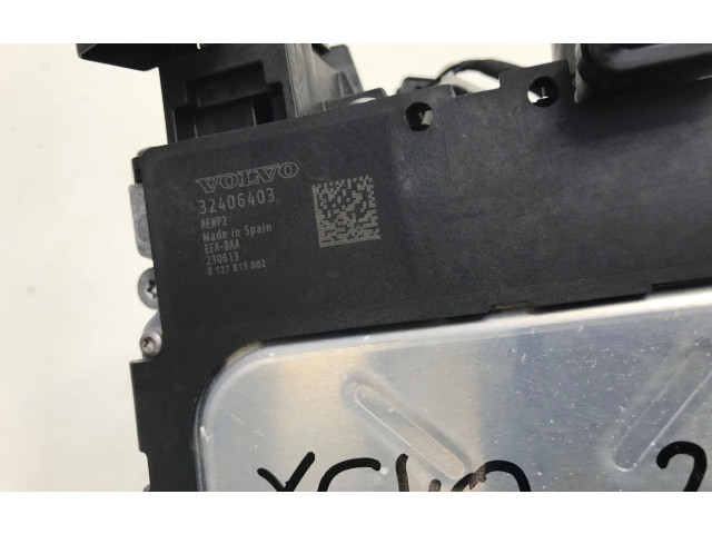 Přístrojová deska  Volvo XC40 2023 32406403  
