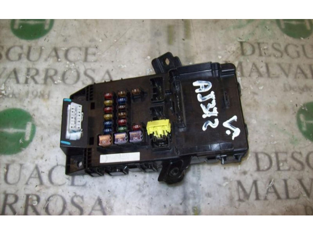 Pojistková skříňka Řídící jednotka BSM 8273005010, 8273005010   Toyota Avensis T220 1999