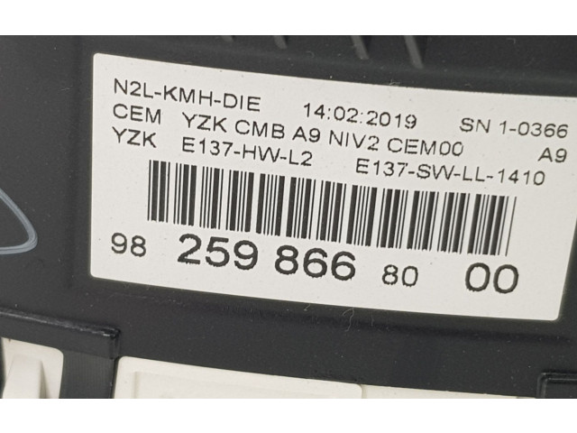 Přístrojová deska  Peugeot 2008 I 2019 9825986680, 9825986680  