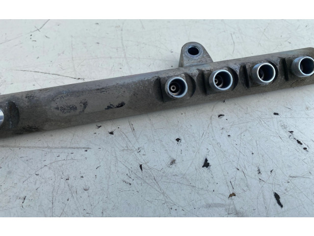 Vstřikovací lišta 30777759, 0445215025   Volvo V60    D5204T2 