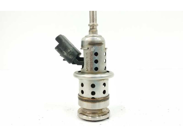 Vstřikovač 9813930180   Citroen C4 III e-C4    YH01 