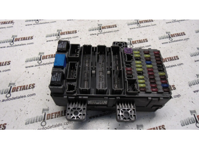 Блок предохранителей 37842RN   Honda Civic    