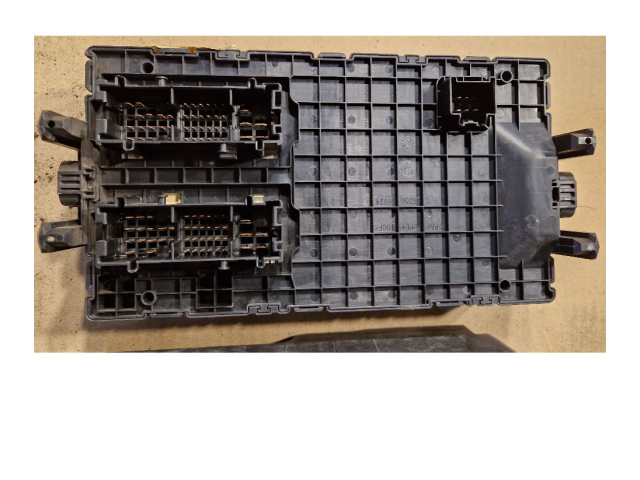   Pojistková skříňka 15887759, 25796965   Hummer H3 2007