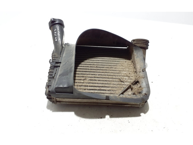 Интеркулер  7L6145803D   Volkswagen Touareg II 