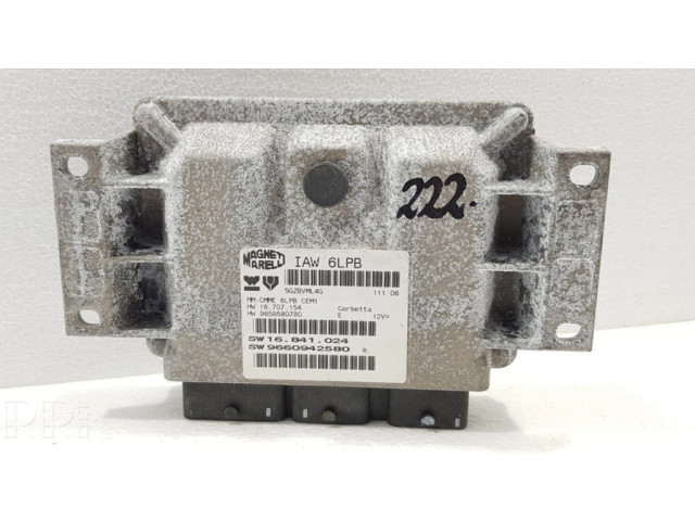 Блок управления двигателем ECU
