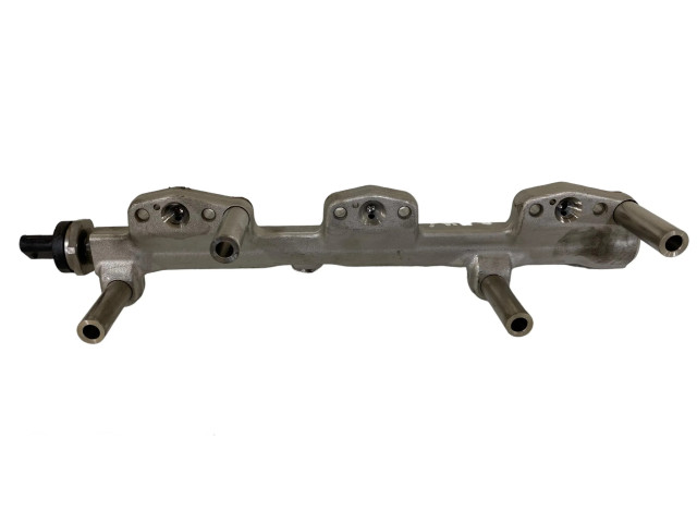Vstřikovací lišta 8694197, 135301   BMW 2 F45  pro benzínový / Электричество motor 1.5  