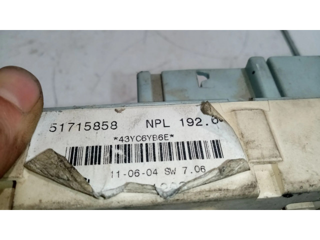 Pojistková skříňka Řídící jednotka BSM 51715858   Fiat Stilo 2005